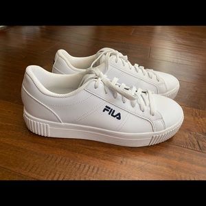 Fila white leather tennis shoe